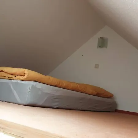 Apartment Gaeste- Und Monteurwohnung Im Dg In Mit Ac *