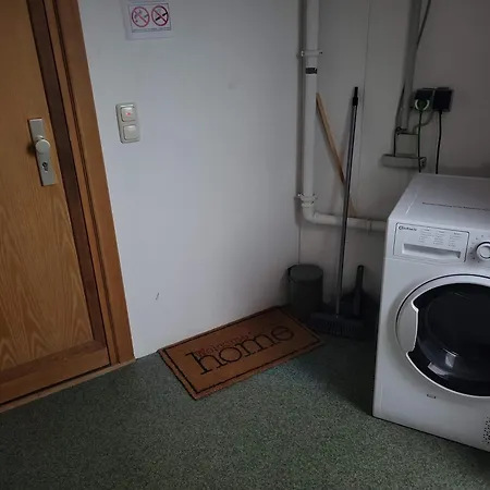 Gaeste- Und Monteurwohnung Im Dg In Mit Ac