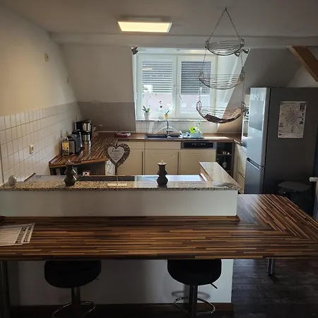 Gaeste- Und Monteurwohnung Im Dg In Mit Ac Apartment *