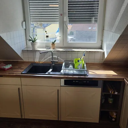 Gaeste- Und Monteurwohnung Im Dg In Mit Ac