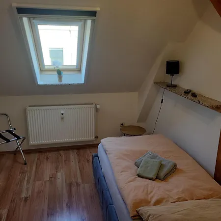 Gaeste- Und Monteurwohnung Im Dg In Mit Ac Osterburg