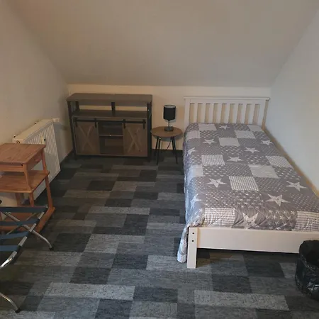 Gäste- Und Monteurwohnung Im Dg In Mit Ac Apartment